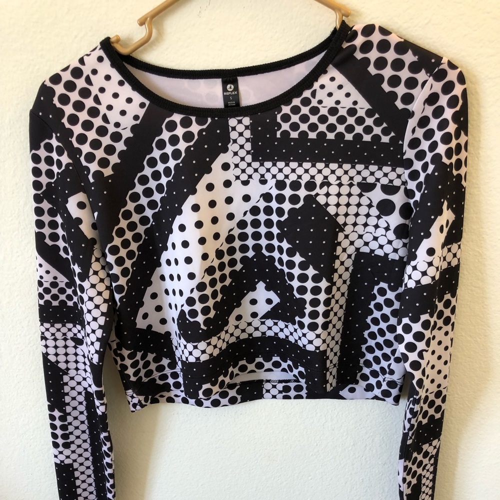 Black and white geometric crop top